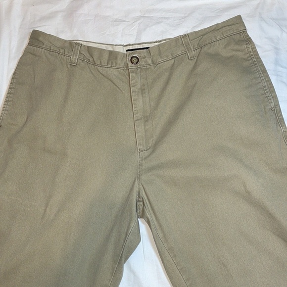 Lot of 3 khaki relaxed pants - Picture 2 of 10